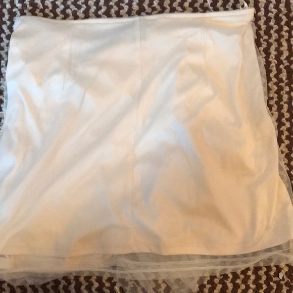 Cream colored nylon 2 piece - Picture 5 of 6